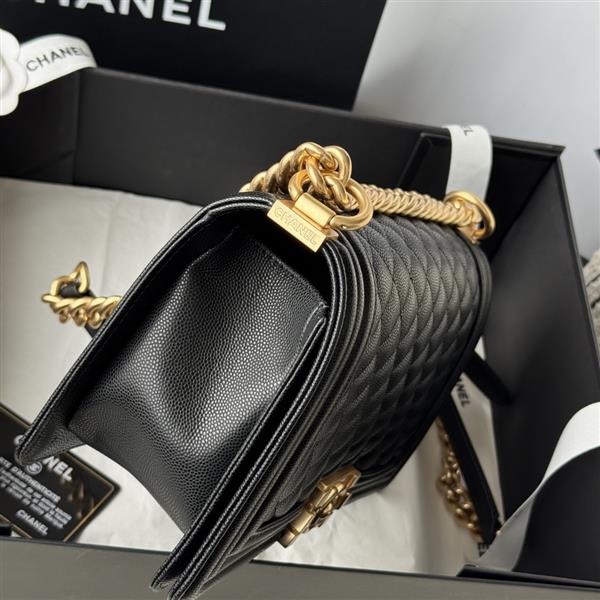 2026127214240117 700